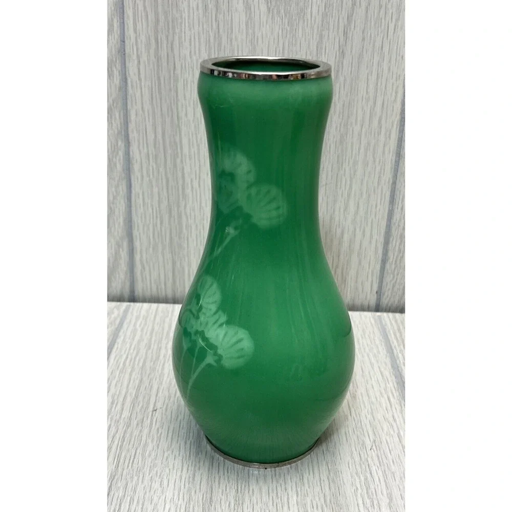 Japanese Wireless Cloisonne Vase Green - Taisho / Showa Period - 7 1/4